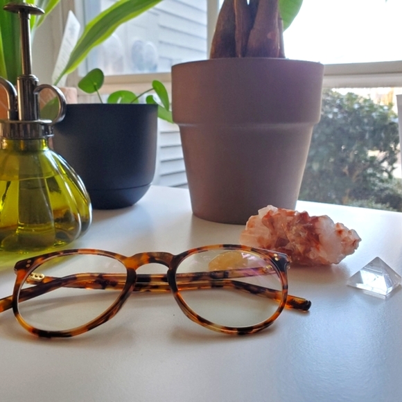 Tijn Glasses - Picture 2 of 5